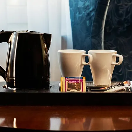 Nocleg ze śniadaniem Toscania-check In 24h 4*