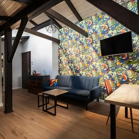 Toscania-check In 24h 포즈난