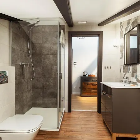 B&B Toscania-check In 24h 포즈난