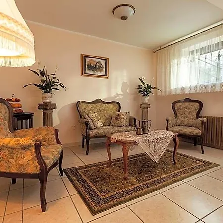 Toscania-check In 24h Bed & Breakfast