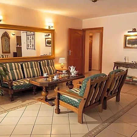 Toscania-check In 24h B&B